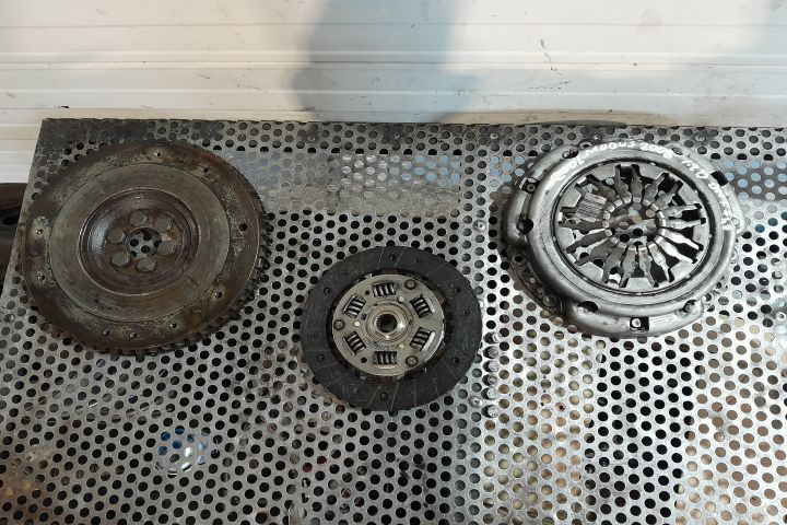 Kit ambreiaj 8200745122 Renault Modus a 2-a generatie