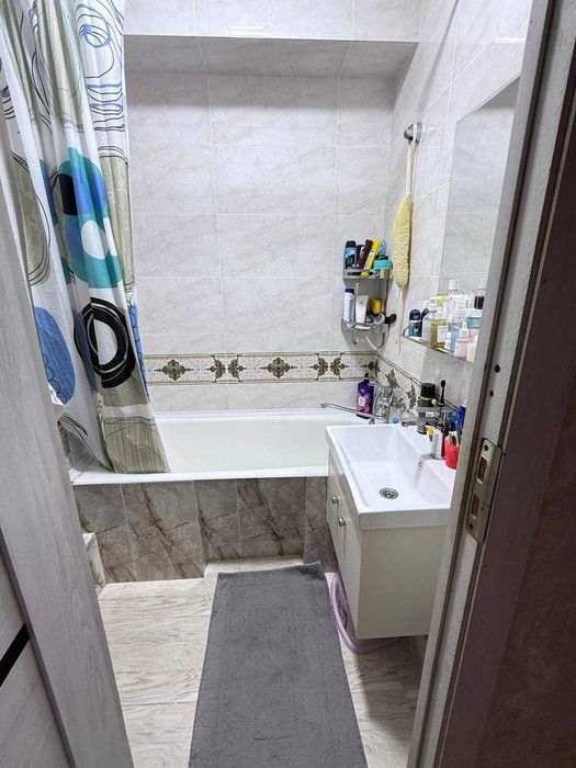 Сдаётся 3-комнатная квартира на Ц-4, 92 м², рядом школа №5