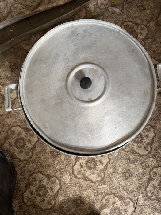 Продам кастрюли.