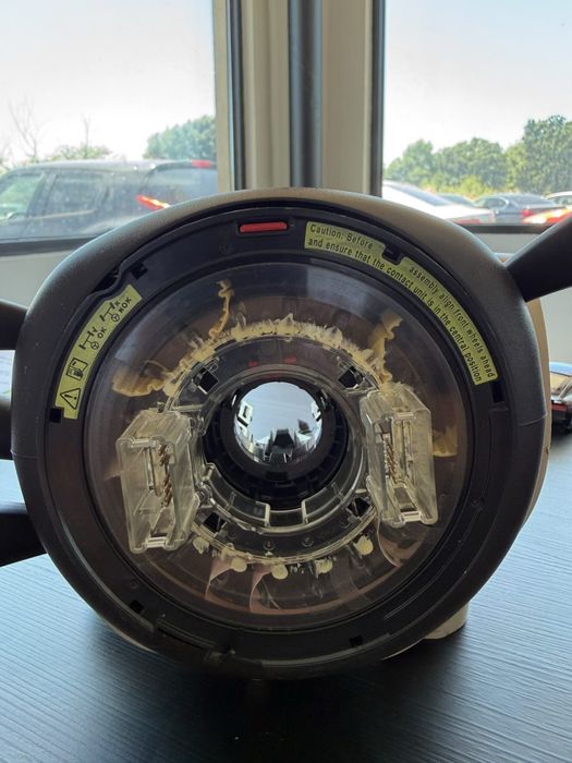 Модул на кормилната колона / блок с лостчетата и спиралния кабел (Steering Column Switch Module, SCM).