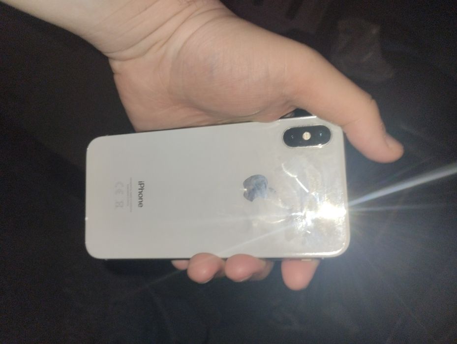 Продам айфон х в хорошем состоянии