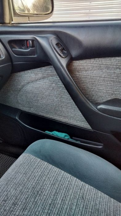 Продам срочно машину