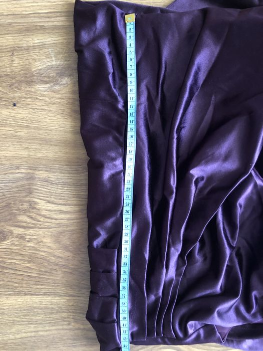 Тъмно лилава рокля за повод