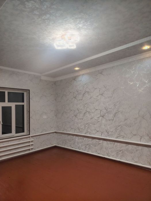 8 sotik hovli uy sotiladi