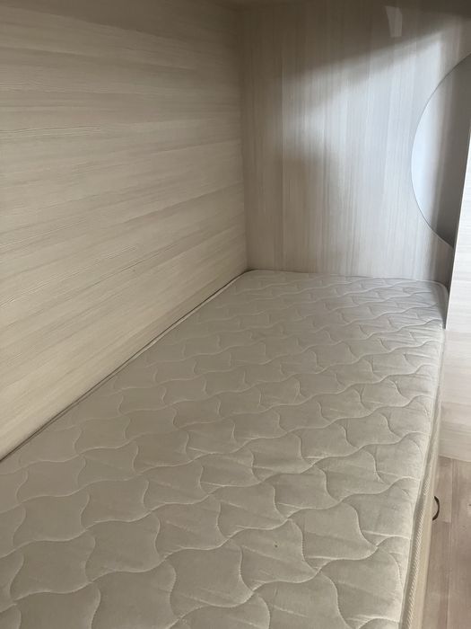 Продам двухэтажную кровать