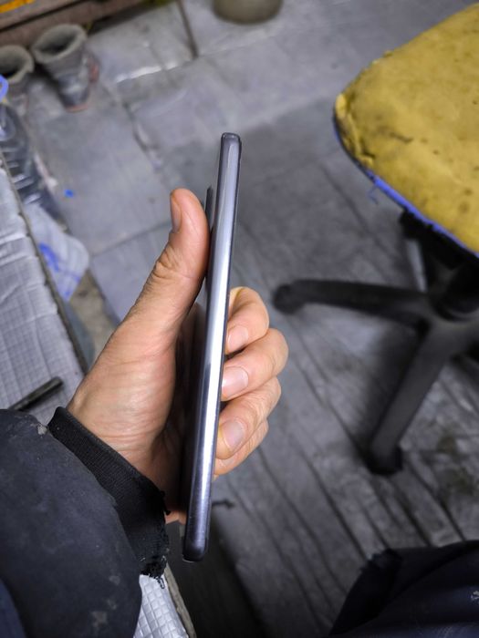 Samsung A73 5G в отличном состоянии