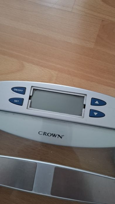 Кантар на Crown.