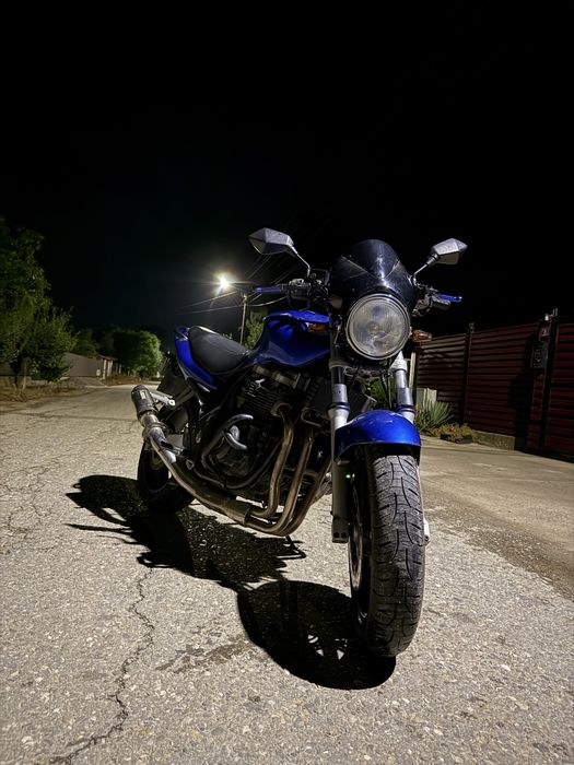 Kawasaki ZR750  2005