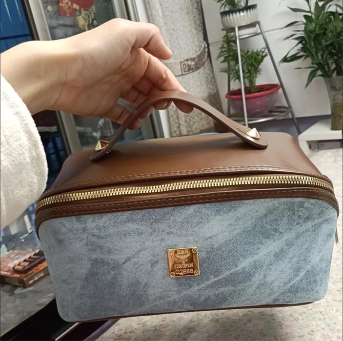 Косметичка женская