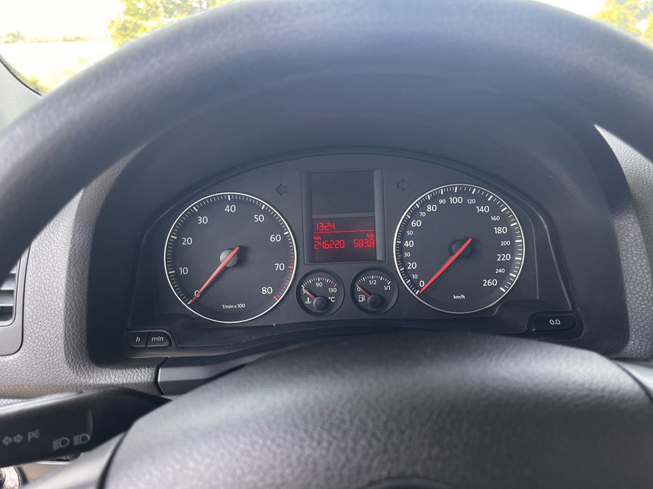 VOLKSWAGEN Golf 2005 — imagine 4