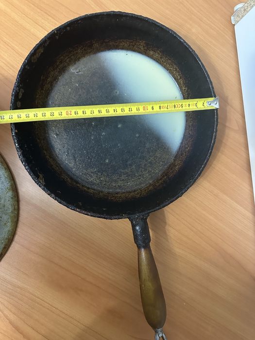 Сковорода чугунная
