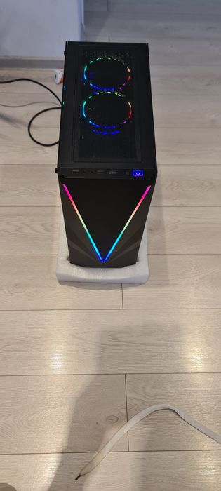 GAMING Pc TOWER  folosit doar 2 saptamani