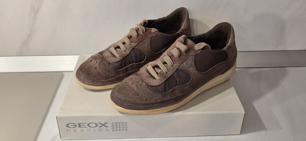Pantofi sport Geox nr.37 piele intoarsa