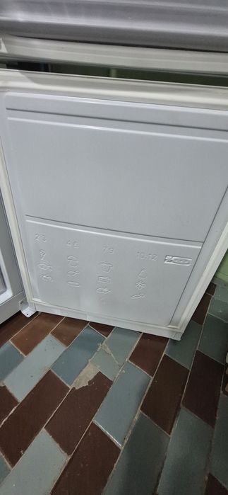 Холодильник Indesit