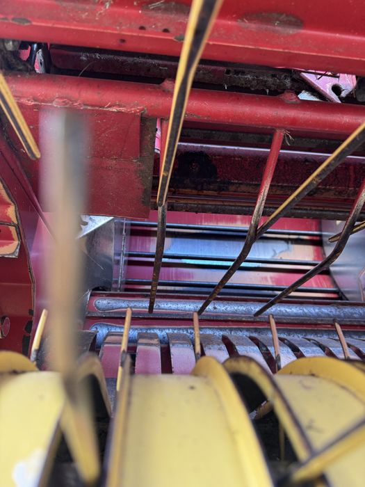 Balotiera/presa baloti rotunzi  New Holland 544 masa mare 2m