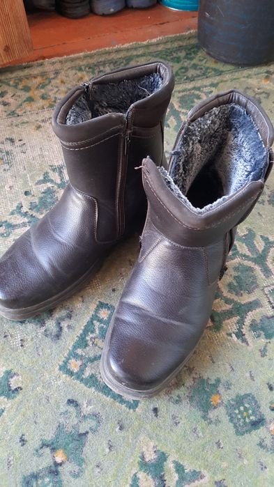 Продам мужскую обувь