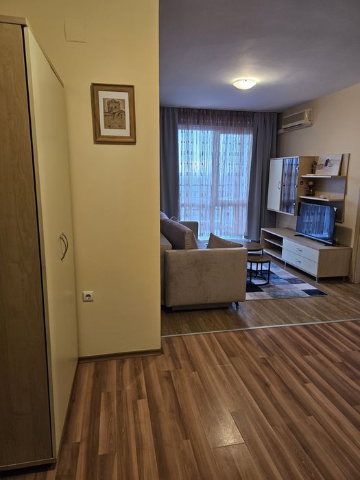 Давам под наем апартамент 63 кв.м на 100 м от морето