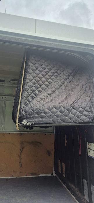 Vând pat pentru transport 3,5