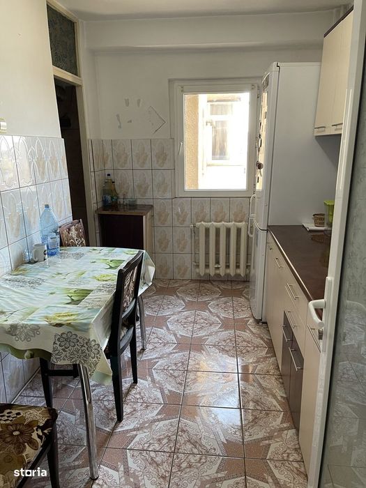 Vand apartament 3 camere Cernavoda