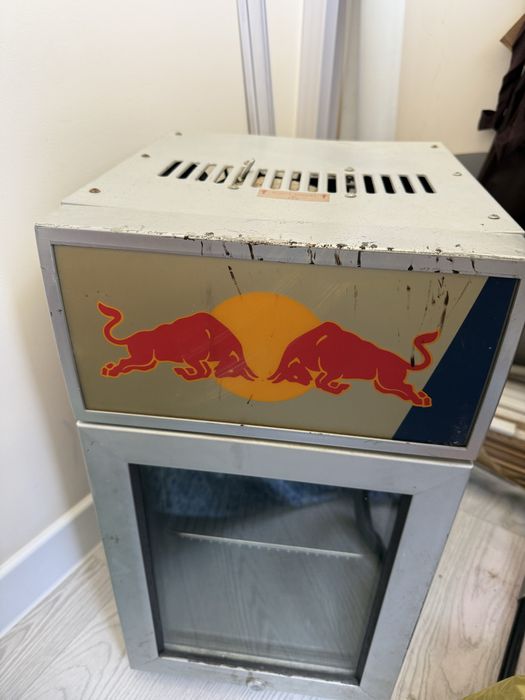 Холодильник Redbull 25000тг