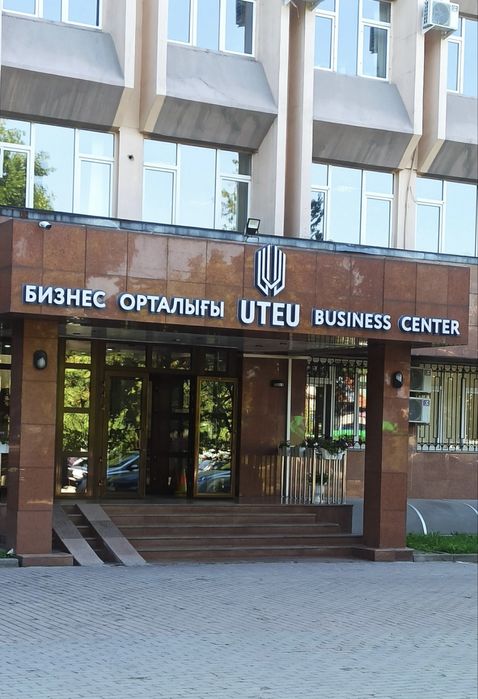 Сдается маникюрный стол