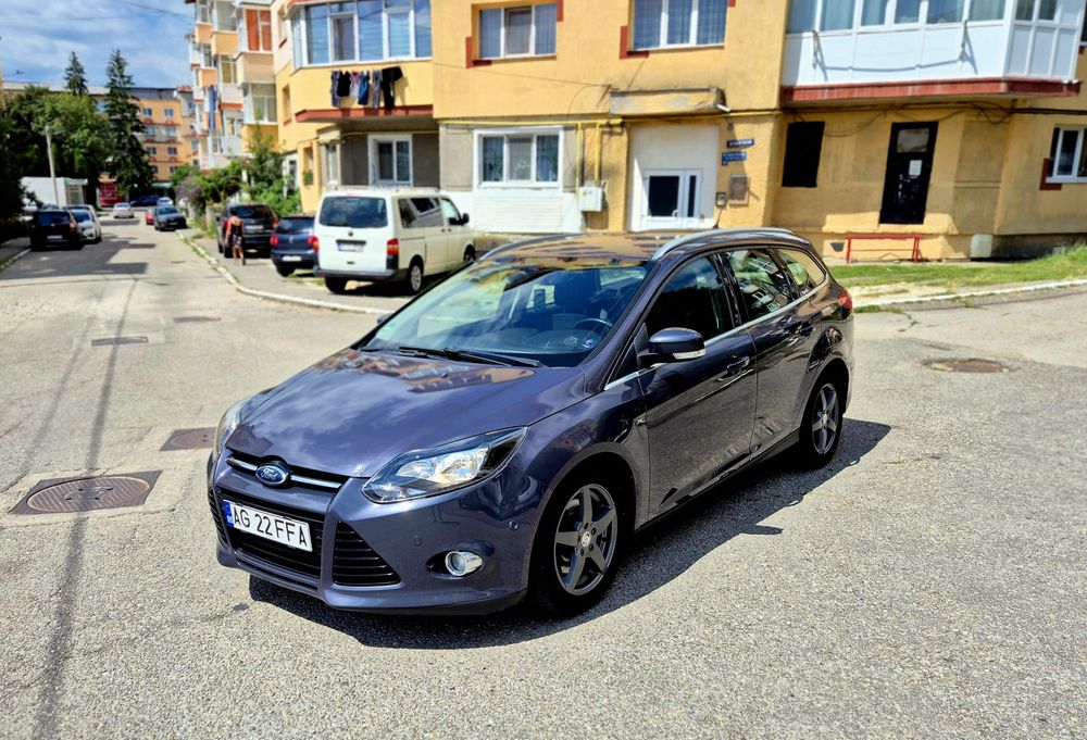 FORD Focus 2013 — imagine 3