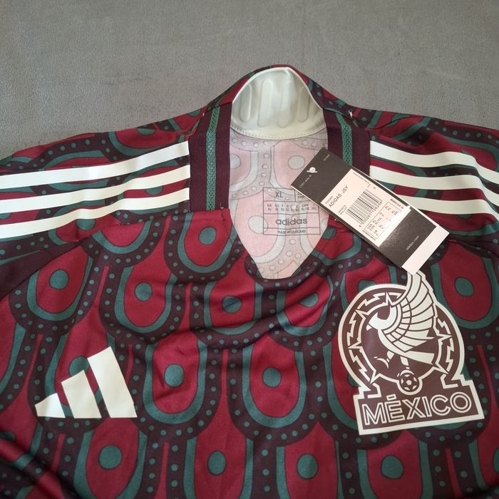 ADIDAS тениска на Mexico НОВА