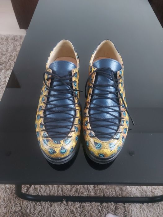 Vând pantofi piele