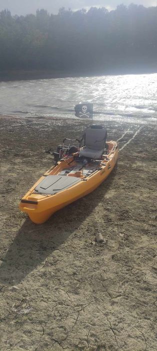 Каяк с педално задвижване и Garmin STRIKER™ Plus 9sv Сонар - GT52 сонда