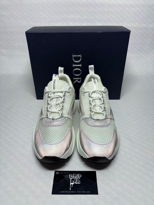 Christian Dior B22