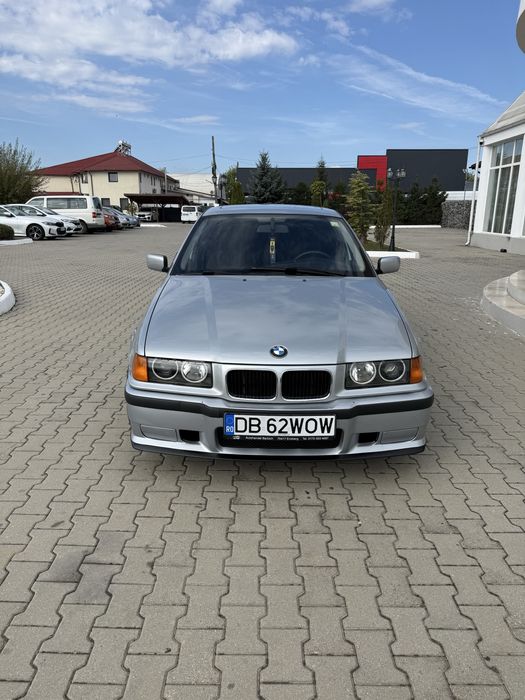 BMW E36 320 i manual 125454 km pachet M