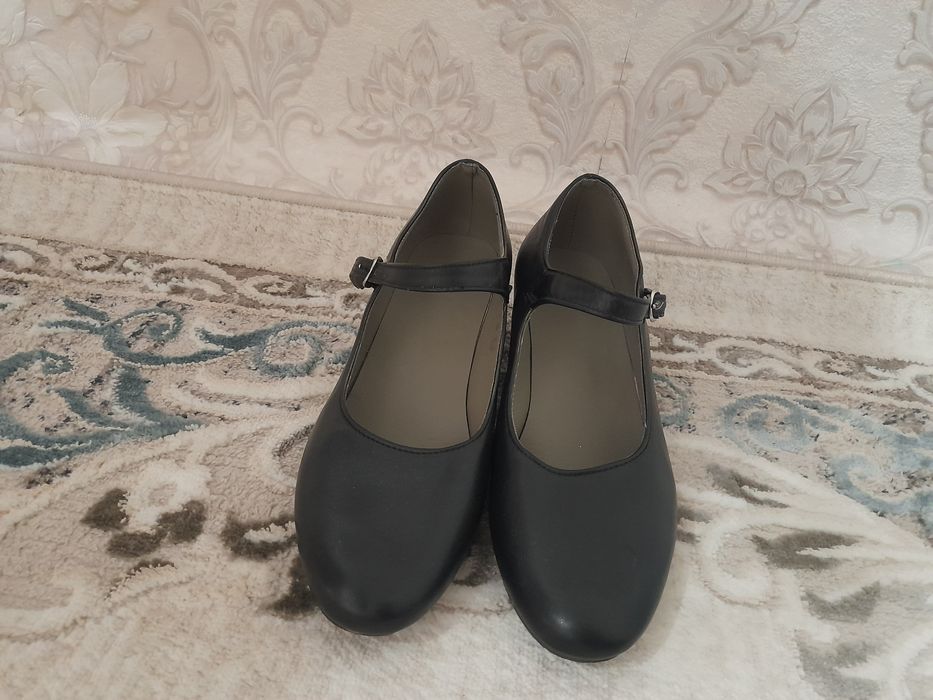 Туфли новые в продажу.