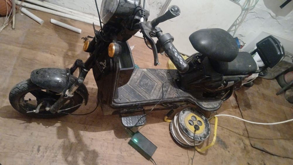 Електро скутер сатам