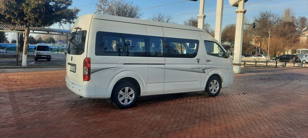 Заказать минивэн/микроавтобус до 12 человек