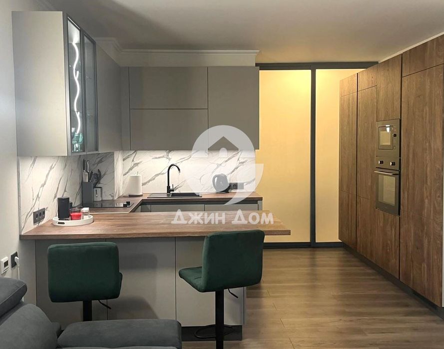 Продава се Тристаен апартамент в Свети Влас - 110 кв.м за 811 €/кв.м - Снимка #1