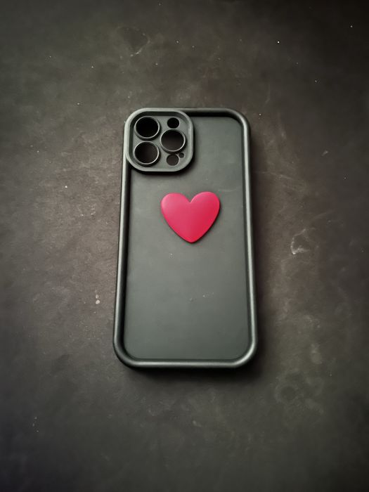 Чехлы на iPhone 13 pro max