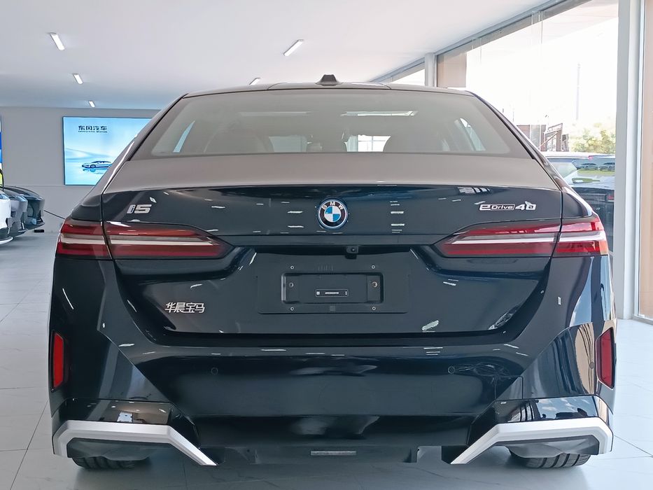 Bmw i5 edrive 40l