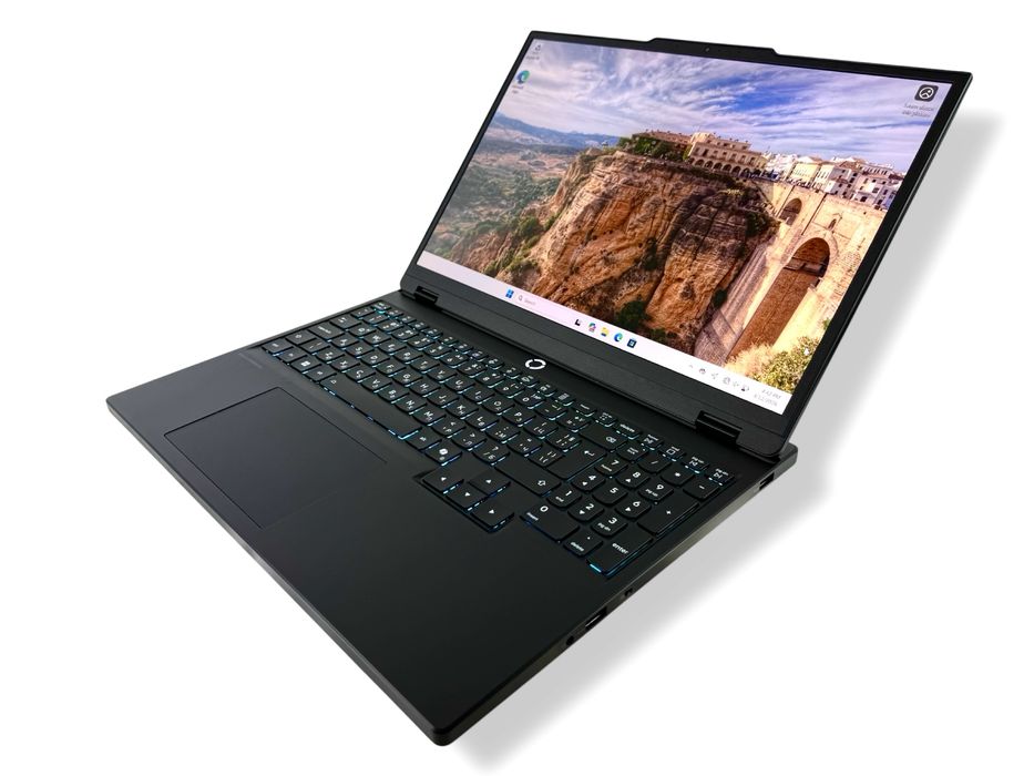 Lenovo Legion 5 15" OLED 165Hz i7-13650HX 32RAM 1TB SSD RTX 5060