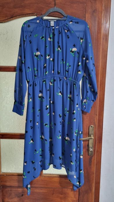 Rochie  H&M  36.