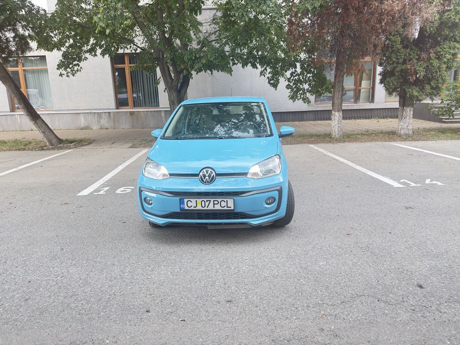 VOLKSWAGEN Up