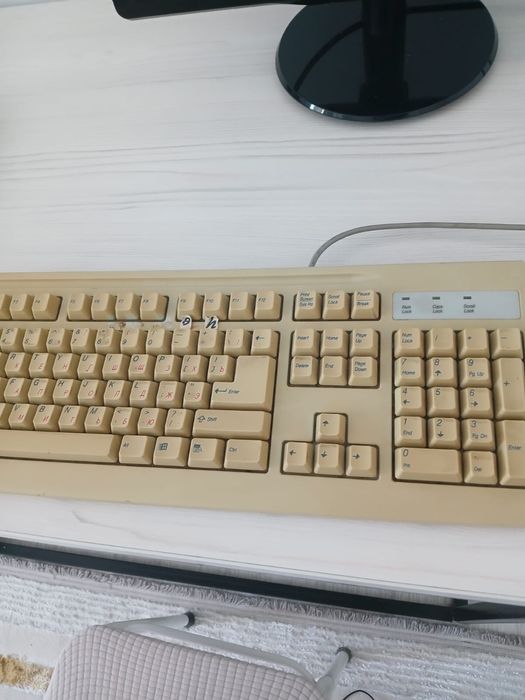 Монитор, процессор, клавиатура вместе