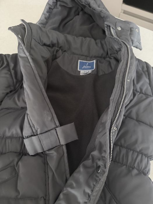 Продам куртку jacadi