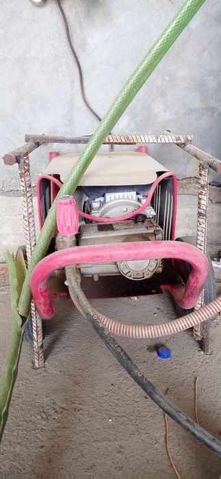 Pilisos va karcher sotiladi