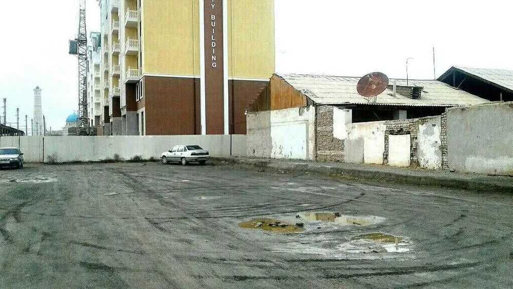 Ховли жой сотилади