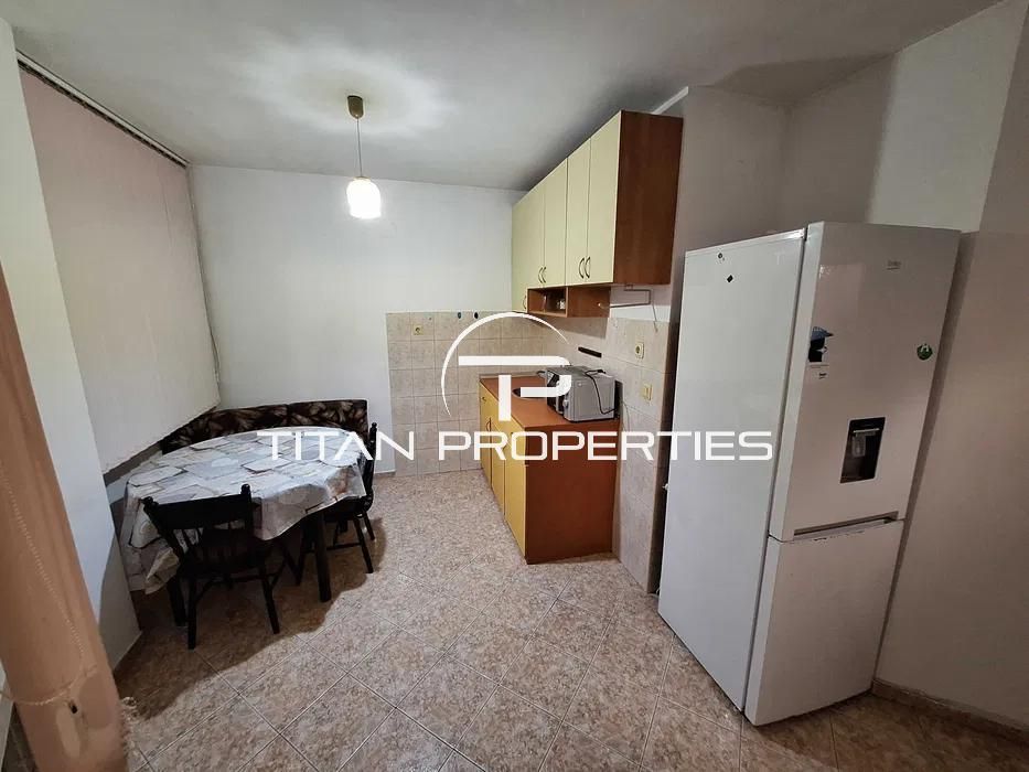 Дава се под наем Тристаен апартамент в Варна, Център - 60 кв.м за 480 € - Снимка #4