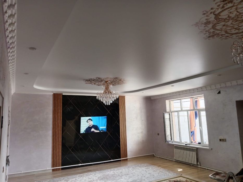 Үлкен емізіктері бар алып сиськилердің фотосуреттері