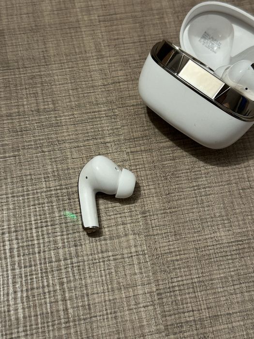 Casti Bluetooth