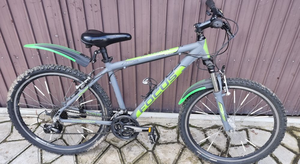 Vand bicicleta focus, roti de 26