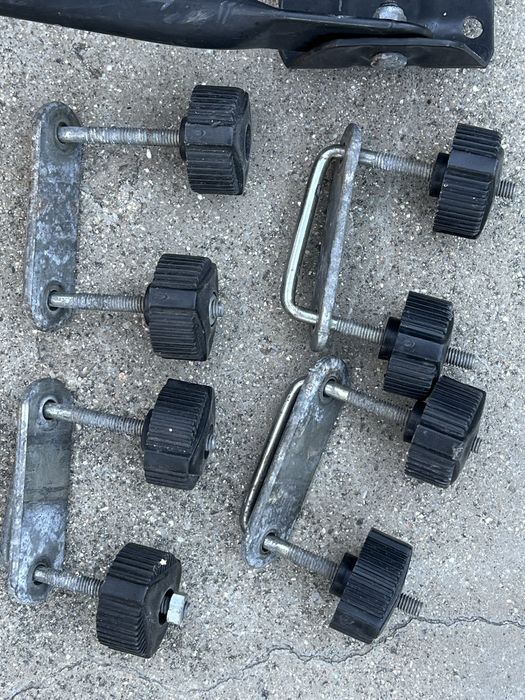 Продавам 3 броя багажници за велосипеди за таван