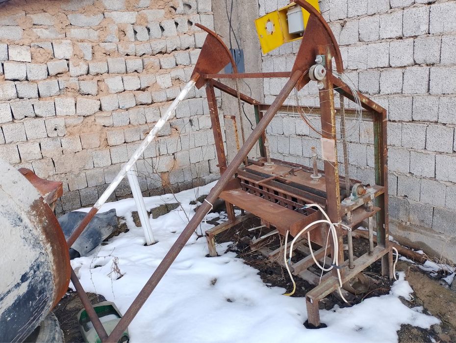 Шлакаблок апарат